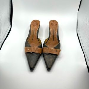 Pazzo size 8 slides distressed look color dark brownish gray